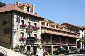 Hosteria Peña Sagra